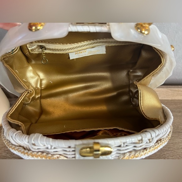 Vintage lucite beaded butterfly Adele wicker purse. - Picture 6 of 11